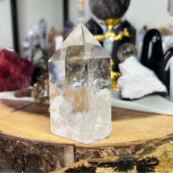 Clear quartz tower (3” tall) - Picture 6 of 17